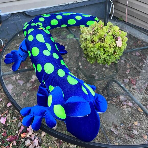 Plush Lizard Oversized 60 inches long glow in the dark Blue Green - Picture 7 of 9